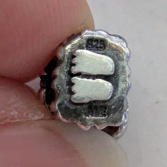 Lot (4) Pandora 925 Sterling Angel, Japanese Peace Sign, Fish, Giraffe Charms - Picture 11 of 11